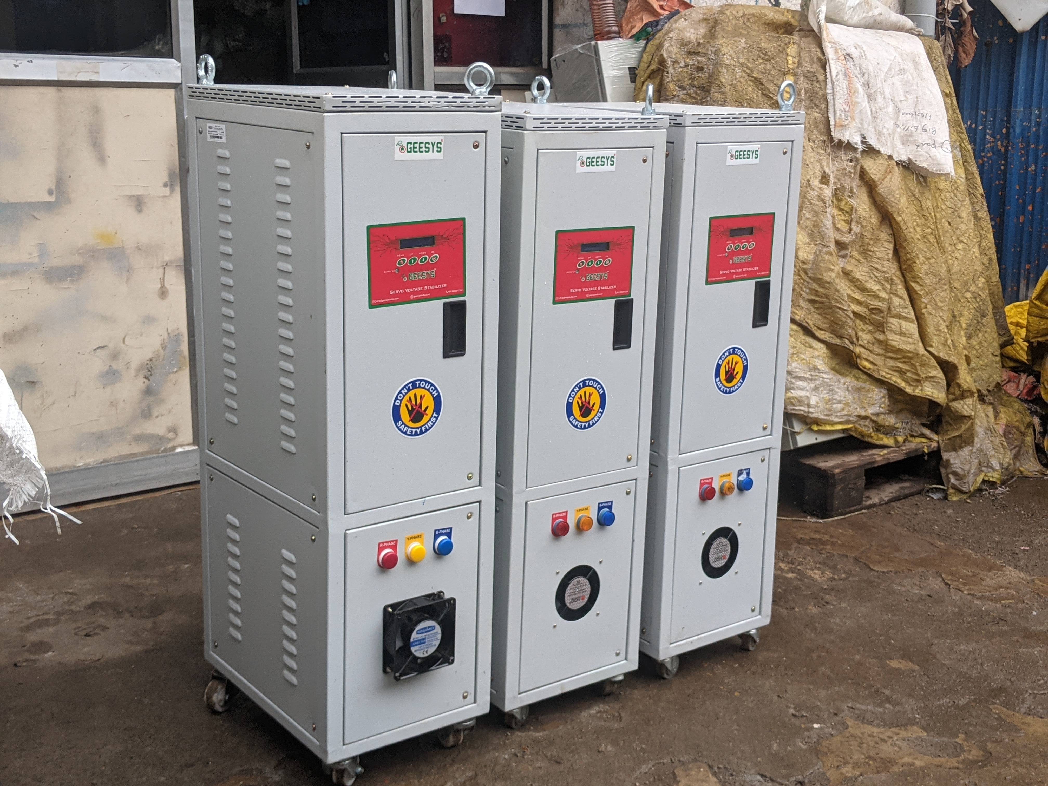 GEESYS servo stabilizer with isolation transformer
