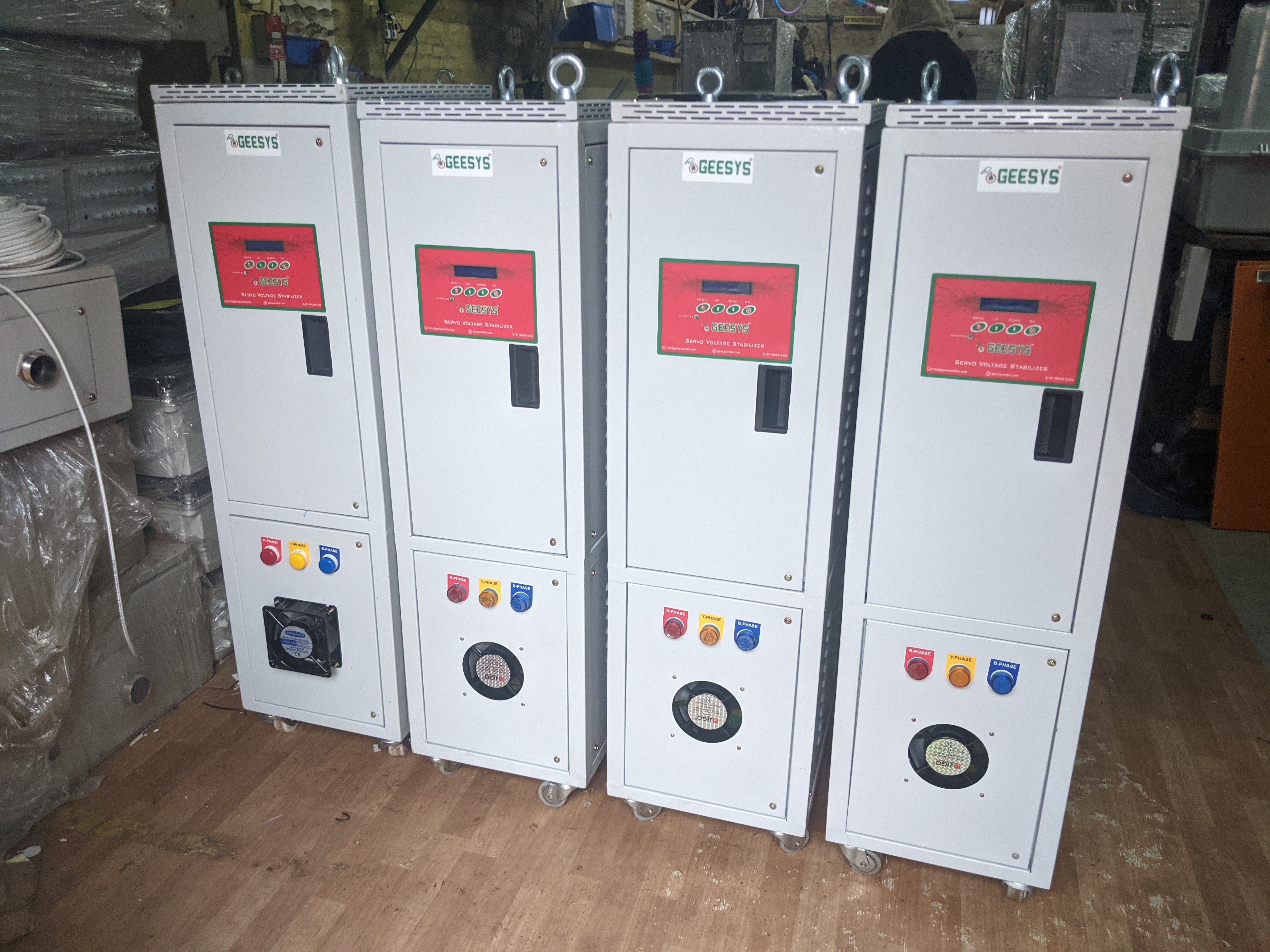GEESYS servo stabilizer with isolation transformer