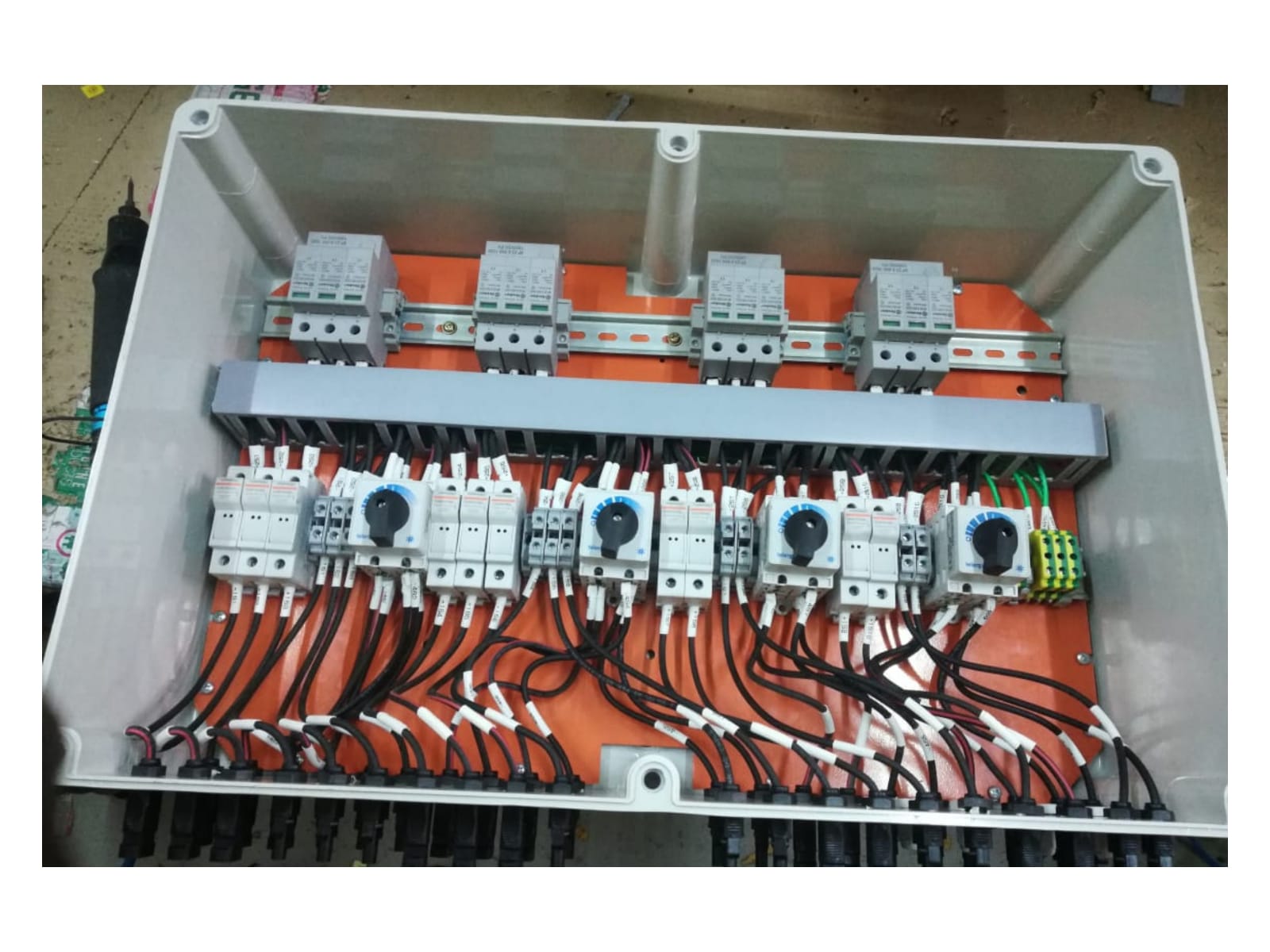 Solar 10in 10out DCDB